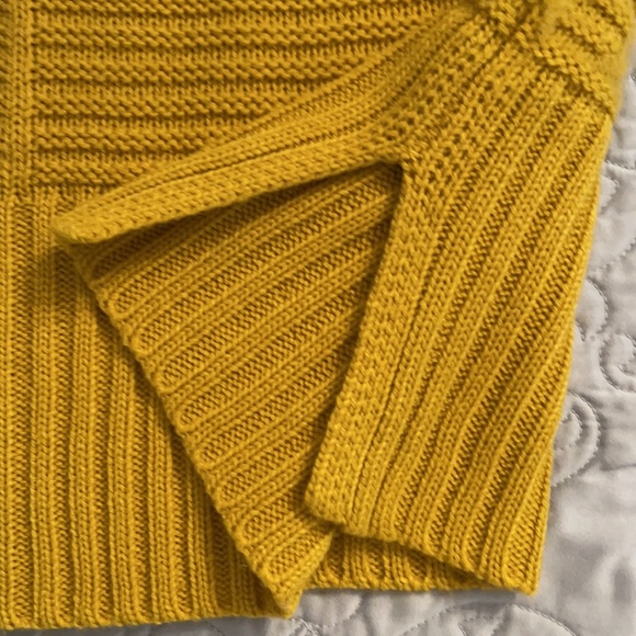 Apt 9 Chartreuse Knit Sweater - Picture 3 of 4